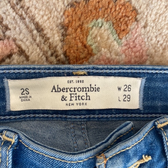 Abercrombie and Fitch jeans - Picture 4 of 6